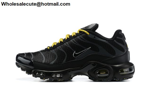 nike air max plus black and yellow