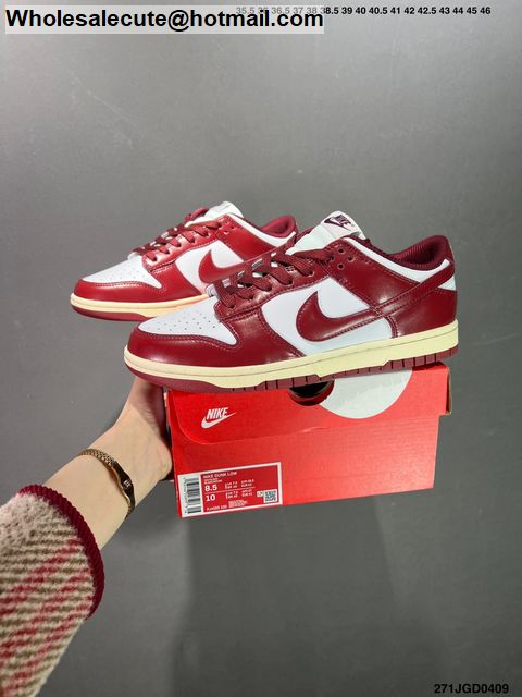 team red dunks