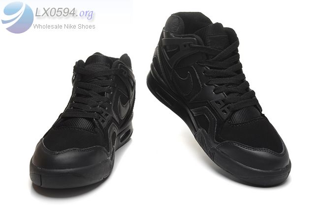 Nike Air Tech Challenge Blackout