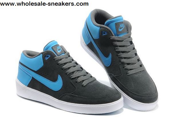 Grey Nike Street Gato