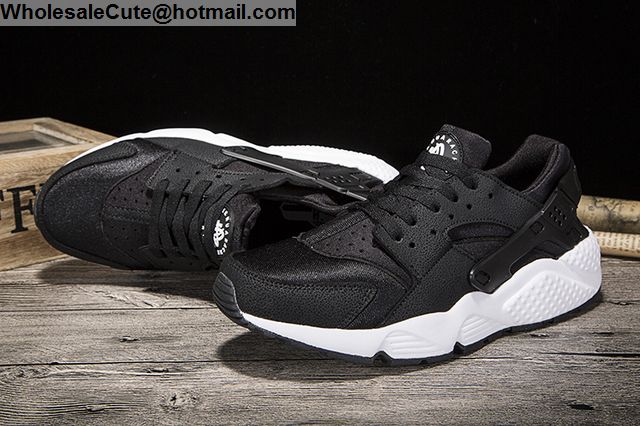 Nike Air Huarache Black White